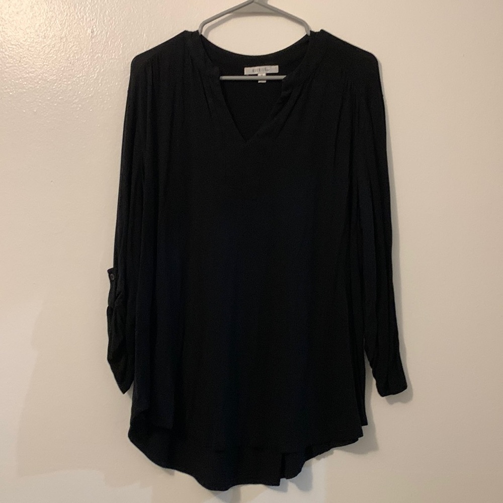 Nouvida 1X black v neck blouse top shirt